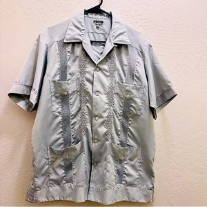 Tulum Lino Seda Guayabera Shirt. Light blue